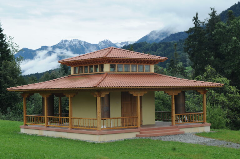 Buddhistisches Kloster – Neubau des Tempels