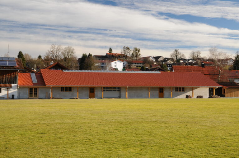 Errichtung einer Halle als Überdachung für die Sommerstockbahnen des TSV 1928 Königsdorf e.V.