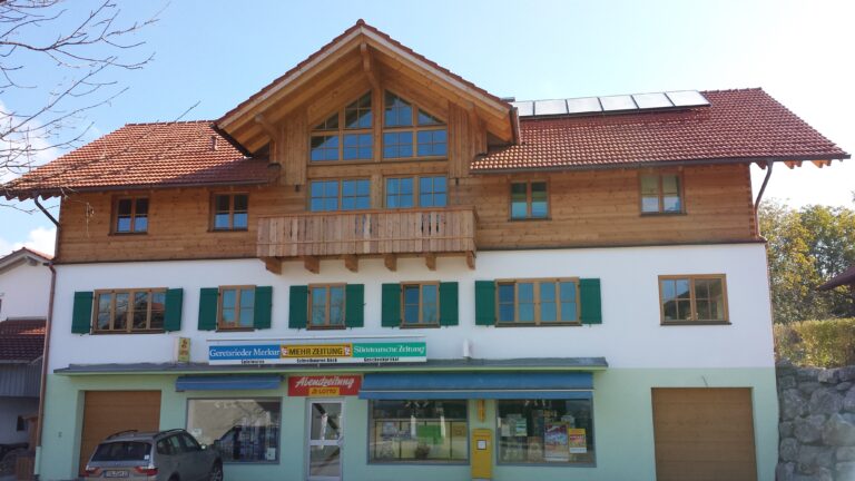 Aufstockung und Umbau des Wohn- und Geschäftshauses