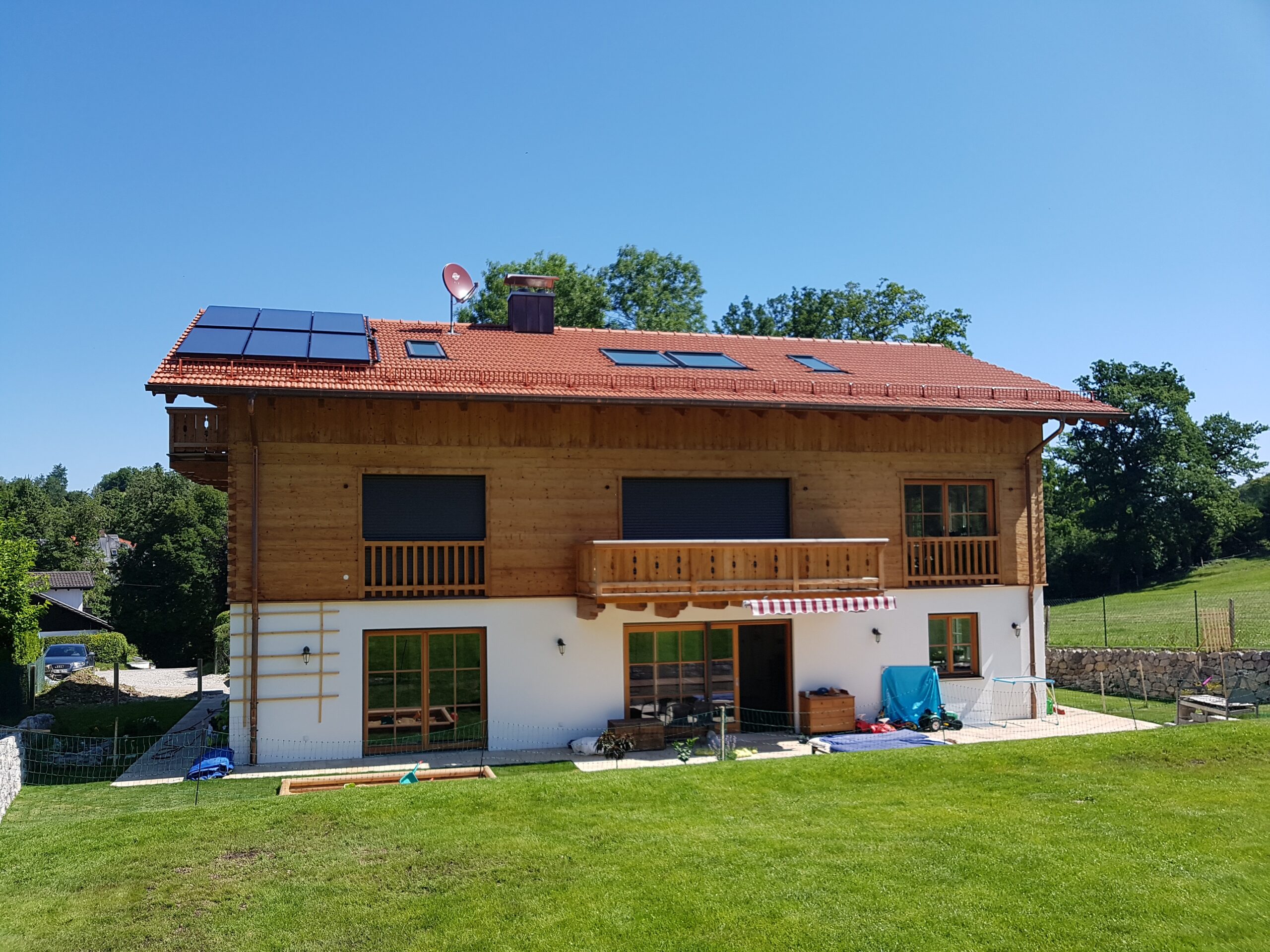 Errichtung eines Zweifamilienhauses mit Garage
